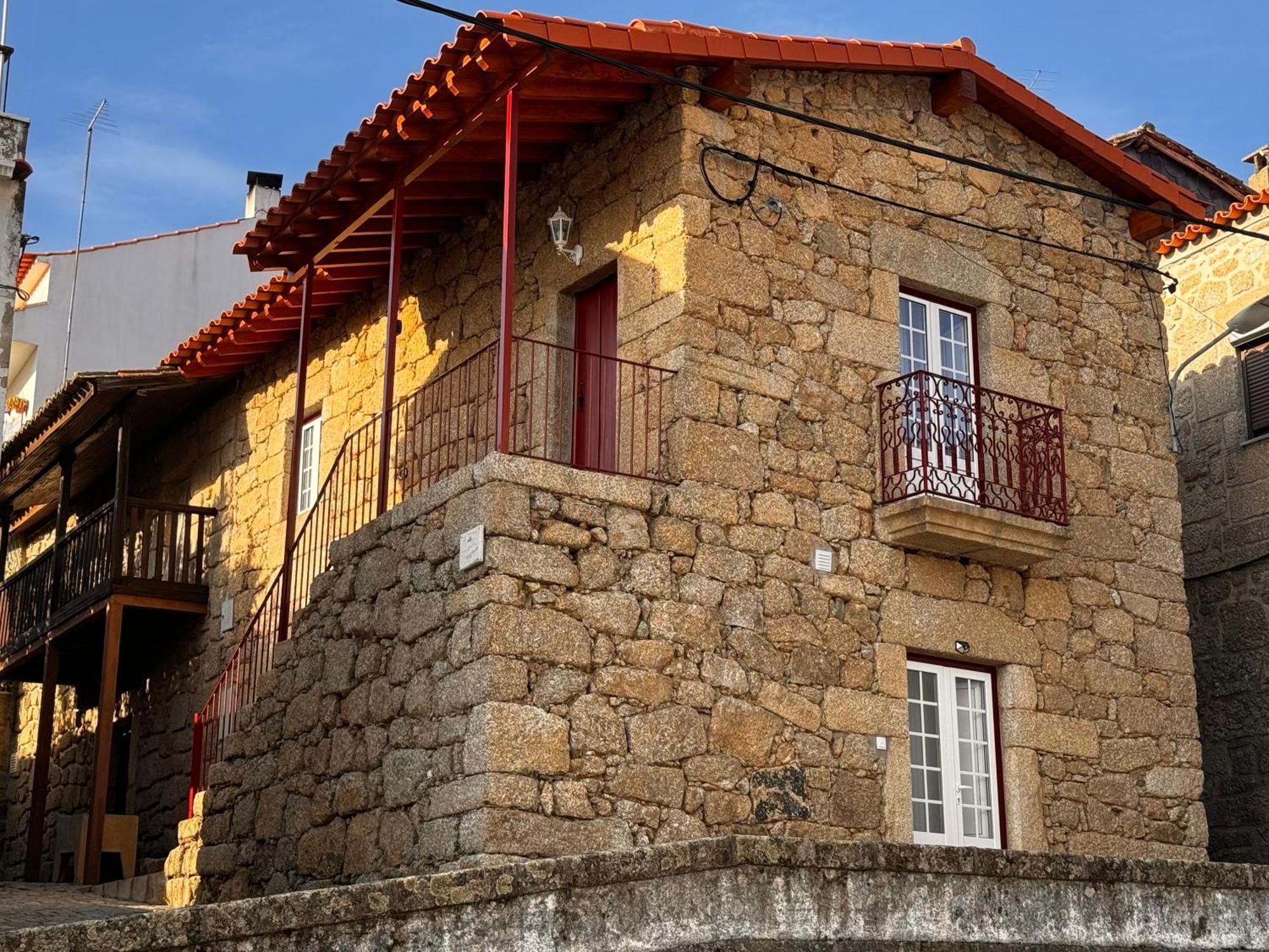 Casa Da Vila - Apartamento Duplex Alpedrinha Exteriér fotografie
